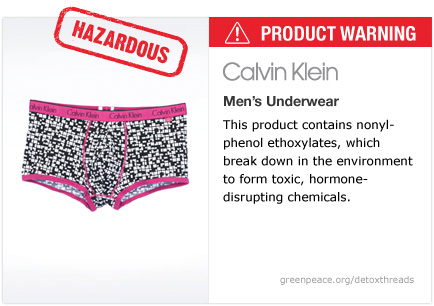 chat doc_trong quan ao